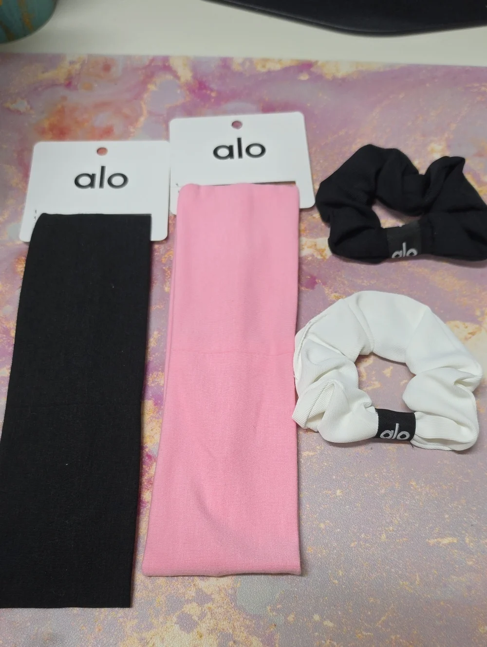 ALO Yoga Pink & Black Hair Accessory Set